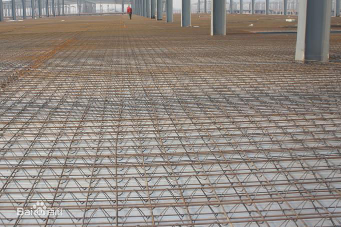 钢筋桁架楼承板的施工方法及桁架楼承板的焊点